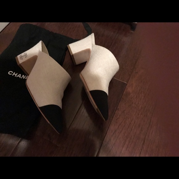 Chanel shoes - Picture 2 of 5